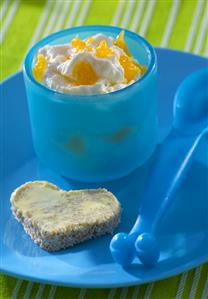 Quark with mandarin oranges & heart-shaped bread & butter