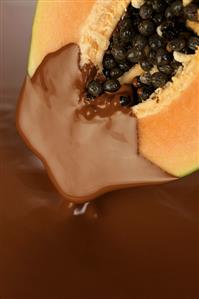 Papaya in chocolate sauce