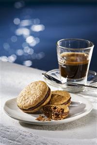 Chocolate-filled macaroons (Baci di San Remo, Liguria)