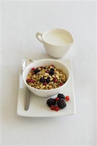 Berry muesli with milk