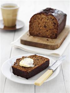 Date and walnut loaf