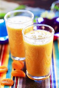 Apricot and ginger juice