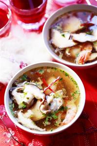 Prawn and mushroom soup