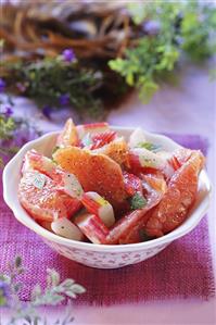 Surimi and grapefruit salad