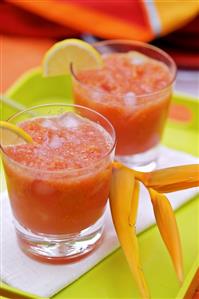 Papaya and apple drink