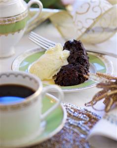 Christmas pudding with orange cream