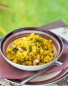 Rice with poppy seeds, lemon and cashew nuts