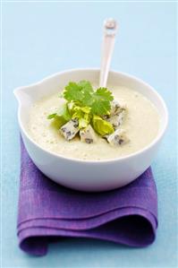 Cold celeriac and pear soup with blue cheese
