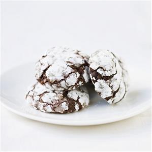 Chocolate and nut macaroons