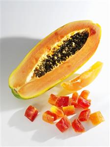 Fresh and candied papaya