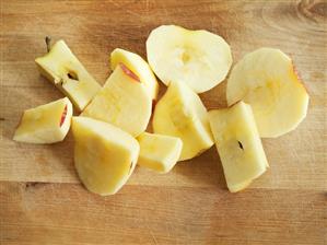 Apple, peeled and cut into pieces