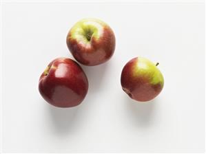 Three apples (variety: Spartan)