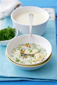 Cauliflower soup with dill