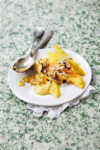 Mango gratin with coconut