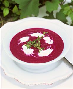 Beetroot soup with crème fraîche