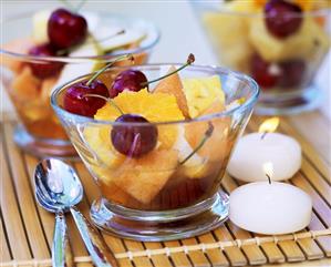 Fruit salad with cinnamon