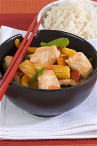 Sweet and sour chicken with rice (Asia)