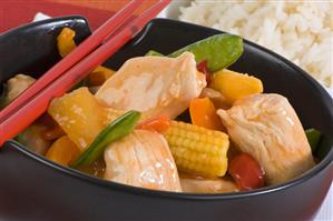 Sweet and sour chicken with rice (Asia)