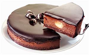 Chocolate cheesecake with chocolate icing (Belgium)