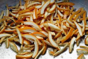 Shredded orange peel for marmalade