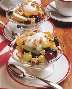 Fruit Salad with Yogurt and Granola