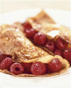 Crepe with raspberry filling