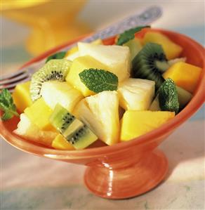 3Kiwi Pineapple and Mango Fruit Salad. Receta disponible