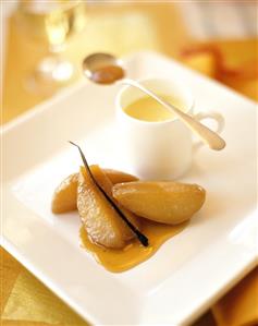 Poached Pears with Vanilla Bean