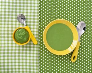 Pea soup and pea puree