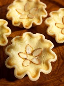 Mini Peach Tarts with Almonds; Close Up