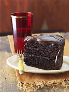 Slice of Triple Chocolate Cake.  Prohibido su uso en portada de libro hasta septiembre 2014