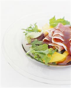 Fresh Salad with Prosciutto