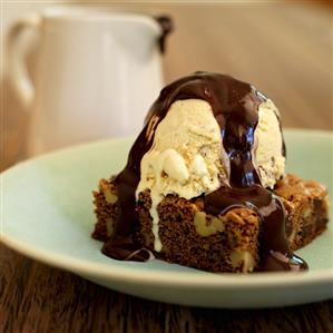 Butter Pecan Ice Cream and Blondie Sundae with Warm Chocolate Sauce