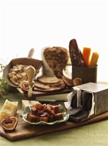Figs, Cheese and Crackers