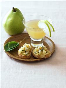 Pear Cocktail with Pear Bruschetta