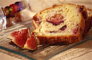 Plumcake de higos y jamon. Receta disponible.