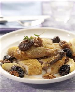 Faisan asado con frutas y frutos secos. Receta disponible. Roasted Pheasant with Fruits and Nuts