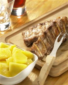 Costillar de cerdo con piña. Receta disponible.
Slab of Pork Ribs with Pineapple.
