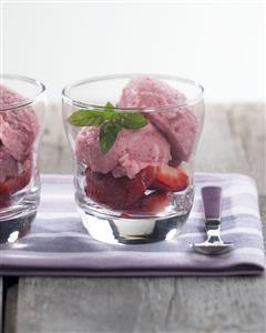 Mousse de fresones. Receta disponible.
Strawberries Mousse.
