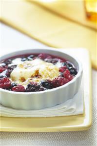 Gratinado de frutos rojos y queso. Receta disponible.
Red Fruits and Cheese Gratin. 
