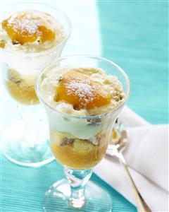 Compota de albaricoque con queso y coco. Receta disponible.
Apricot Compote with Cheese and Coconut. 