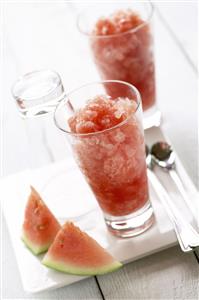 Granizado de sandia con agua de rosas. Receta disponible.