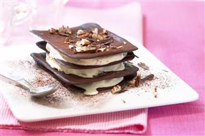 Milhojas helado al chocolate. Receta disponible.
Chocolate Ice Cream Milfoils