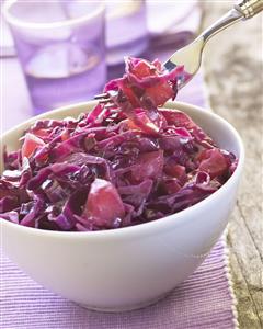 Col roja con manzanas al estilo flamenco. Receta disponible.
Red Cabbage with Apples Flemish Style