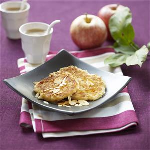 Galletas de arroz, manzanas y almendras. Receta disponible.