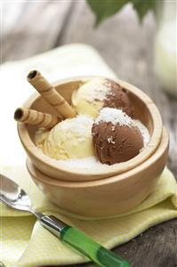 Helados con coco rallado. Receta disponible