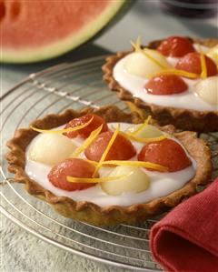 Tartaletas con melon y sandia. Receta disponible TR. 
Pastry Shells with Melon and Watermelon