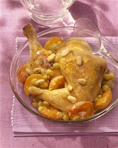 Pollo con albaricoques. Receta disponible.
Chicken with Apricots
