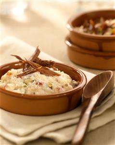 Arroz con leche con frutos secos y confitados. Receta disponible. 
Rice Pudding with Nuts and Raisins and Candy Fruits