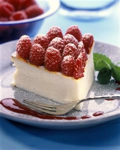 Tarta de queso blanco y frambuesas. Receta disponible.
White Cheese and Raspberries Pie.
